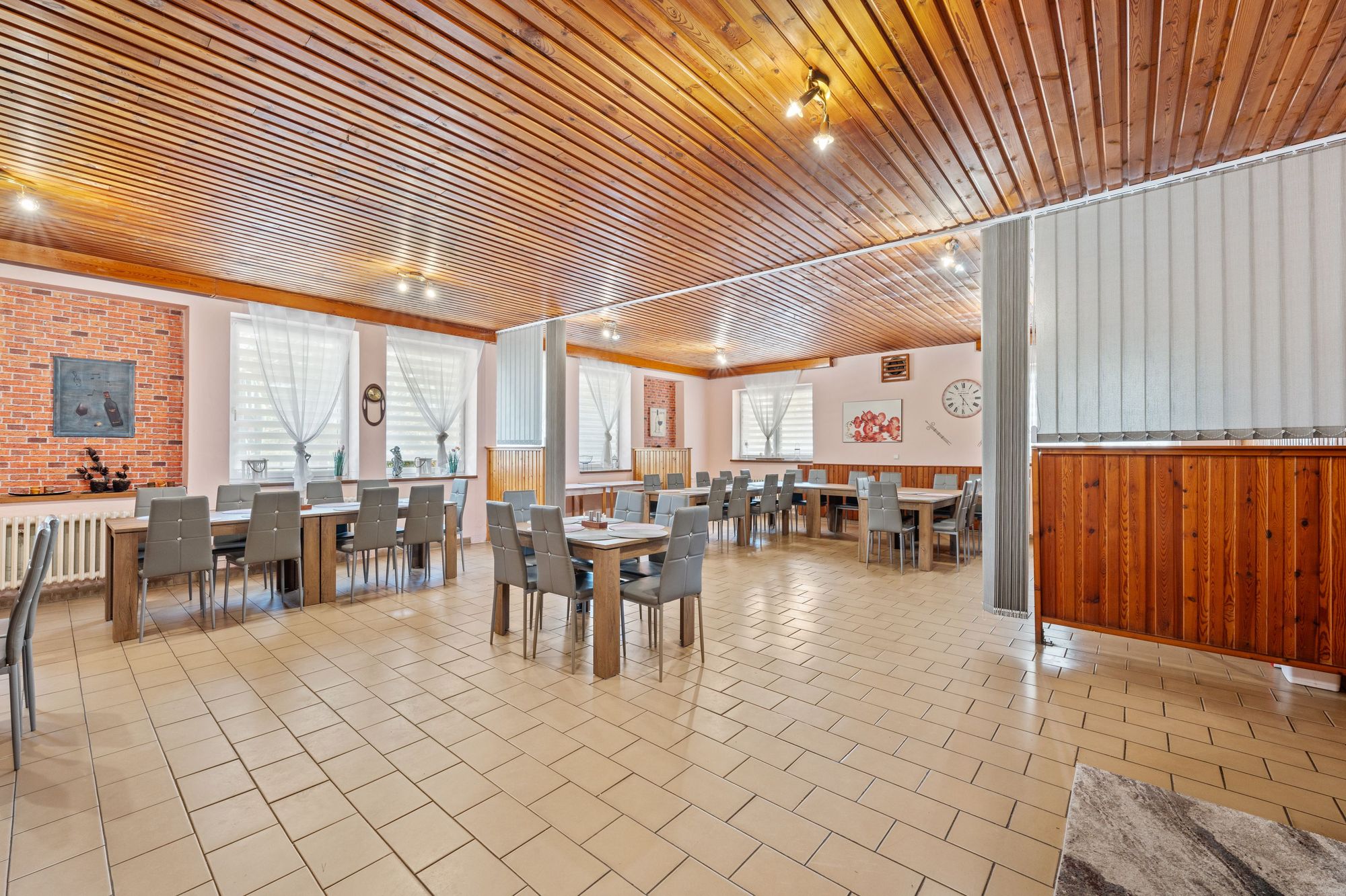 Restaurace s bydlením · Moravská Nová Ves — fotografie 10